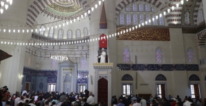 Diyanet İşleri Başkanı Erbaş, Hala Sultan Camii’nde Bayram Hutbesi İrad Etti