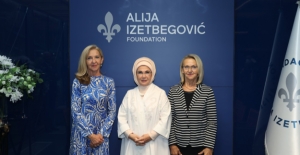 Emine Erdoğan, Saraybosna’da Aliya İzzetbegoviç Vakfını Ziyaret Etti