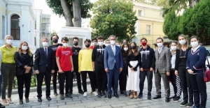 Bakan Özer, İstanbul Kabataş Erkek Lisesini Ziyaret Etti