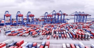Çinli şirket, Alman limanının yüzde 35’lik hissesini Satın Alıyor