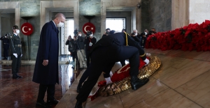 Cumhurbaşkanı Erdoğan, Anıtkabir’de Düzenlenen Törene Katıldı
