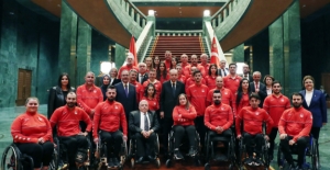 Cumhurbaşkanı Erdoğan, Paralimpik Olimpiyat Oyunları’nda Madalya Kazanan Sporcuları Kabul Etti
