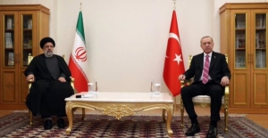 Cumhurbaşkanı Erdoğan, İran Cumhurbaşkanı Reisi İle Telefonda Görüştü