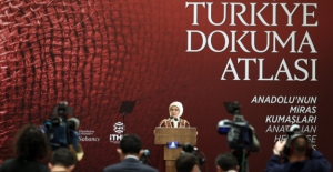 Emine Erdoğan, Türkiye Dokuma Atlası İlk Sahne Gösterimini İzledi