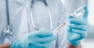HPV Aşısı Kadınları Rahim Ağzı Kanserinden Koruyor!