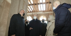 Cumhurbaşkanı Erdoğan, Kasımpaşa'daki Divanhane Binasında İncelemelerde Bulundu