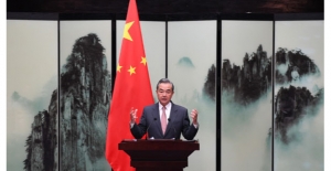 Çin Dışişleri Bakanı Wang’dan Ateşkes Çağrısı