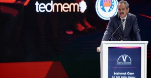 Bakan Özer, Dijital Obezite Temalı 5. Uluslararası Eğitim Forumu'na Katıldı