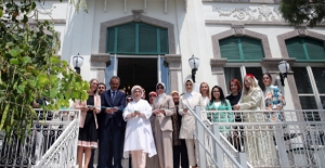 Emine Erdoğan, İzmir Olgunlaşma Enstitüsü Kültür Sanat Merkezi'nin Açılışını Gerçekleştirdi