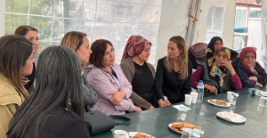 Selvi Kılıçdaroğlu Ve Aylin Nazlıaka’dan Mamak Gençlik Kolları Başkan Yardımcısı Yiğit’in Ailesine Taziye Ziyareti