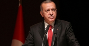 Cumhurbaşkanı Erdoğan’dan, Ebru Gündeş‘e Taziye Telefonu