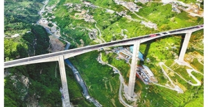 Dünyanın En Yüksek İskeleli Köprüsü Hizmete Açıldı