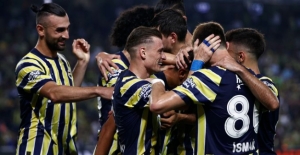 Fenerbahçe, UEFA Avrupa Ligi'nde Austria Wien'i 4-1 Mağlup Etti