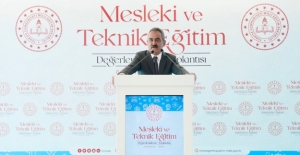 Bakan Özer, Türkiye'de Mesleki Ve Teknik Eğitimin Geldiği Noktayı Değerlendirdi