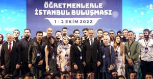 Bakan Özer, İstanbul Buluşması'nda Öğretmenlerle Bir Araya Geldi