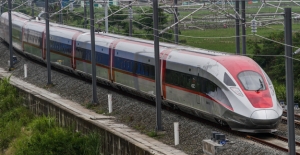 Jakarta-Bandung Hızlı Demiryolu Elektrikli Testlere Hazır