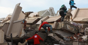Depremlerde Hayatını Kaybedenlerin Sayısı: 5 Bin 894