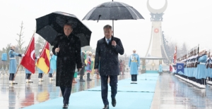 Cumhurbaşkanı Erdoğan, Finlandiya Cumhurbaşkanı Niinistö'yü Askeri Törenle Karşıladı