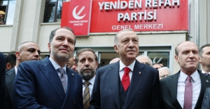 Cumhurbaşkanı Erdoğan, Yeniden Refah Partisi Genel Başkanı Erbakan'ı Ziyaret Etti
