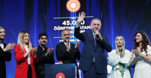 Cumhurbaşkanı Erdoğan: "Ülkemizde Öğretmen Sayısı 1 Milyon 200 Bine Ulaştı)