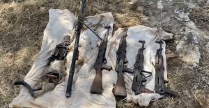 MSB: Pençe-Kilit Operasyonu Bölgesinde Teröristlere Ait Çok Sayıda Silah Ele Geçirildi