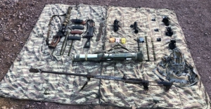 Pençe Operasyonu Bölgelerinde Teröristlere Ait Çok Sayıda Silah ve Mühimmat Ele Geçirildi