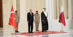 Cumhurbaşkanı Erdoğan, Katar’da Resmî Törenle Karşılandı