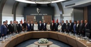 CHP Genel Başkanı Kılıçdaroğlu, İzmir İl Başkanı Şenol Aslanoğlu ve İzmir İlçe Başkanlarını Kabul Etti