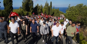 Ümit Özdağ, Çanakkale'de "Zafer Yürüyüşü" Düzenledi