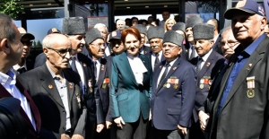 İYİ Parti Genel Başkanı Akşener, Gazilerle Bir Araya Geldi