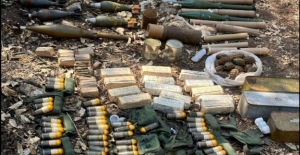 MSB: Pençe-Kilit Operasyonu Bölgesinde Teröristlere Ait Çok Sayıda Silah ve Mühimmat Ele Geçirildi