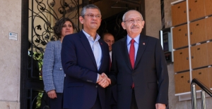 CHP Genel Başkanı Özel Eşinden Kılıçdaroğlu Ailesine Ziyaret