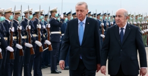 Cumhurbaşkanı Erdoğan Cezayir'de