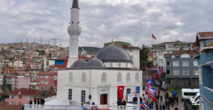 Yeniden İnşa Edilen Üsküdar Kıroğlu Cami İbadete Açıldı