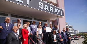 Ayvalık Belediye Başkanı Mesut Ergin Mazbatasını Aldı