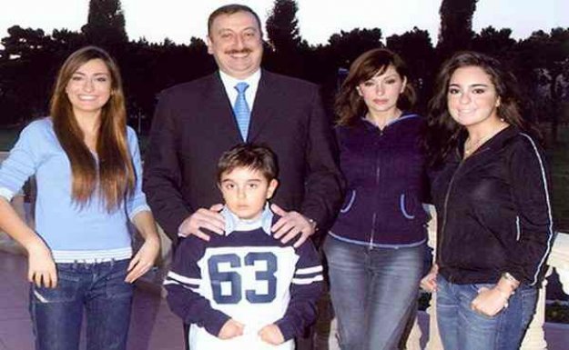 Aliyev'den Panama Belgelerine Tek Cümlelik Açıklama