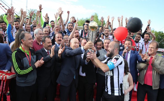 Etimesgut Belediyespor Şampiyonluk Kupasını Aldı