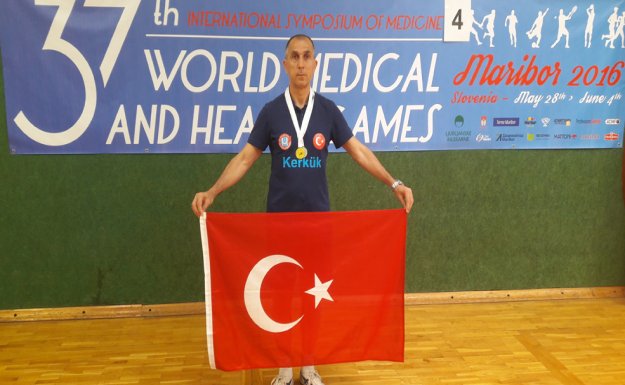Kürşat Çavuşoğlu, Dünya Şampiyonası’nda 1 Altın ve 1 Gümüş Madalya Kazandı